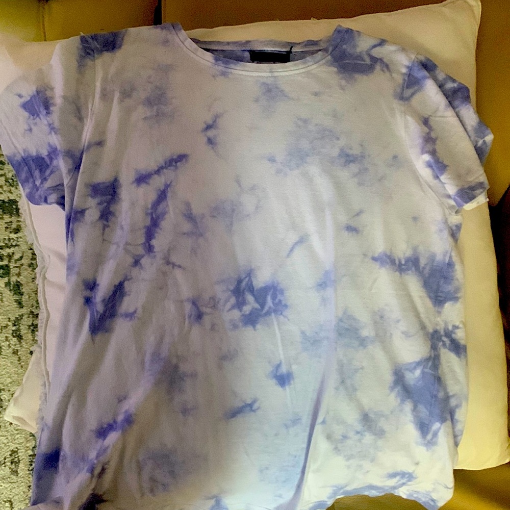 Brand is Sinsay (European brand), Size M, colour white and purple